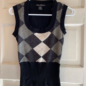 Argyle pattern stretchy vest